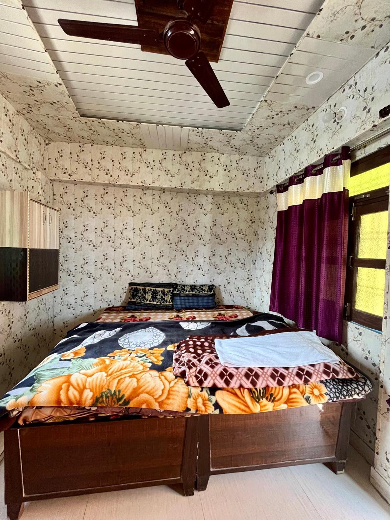 Astha Guest House Gopeshwar Экстерьер фото