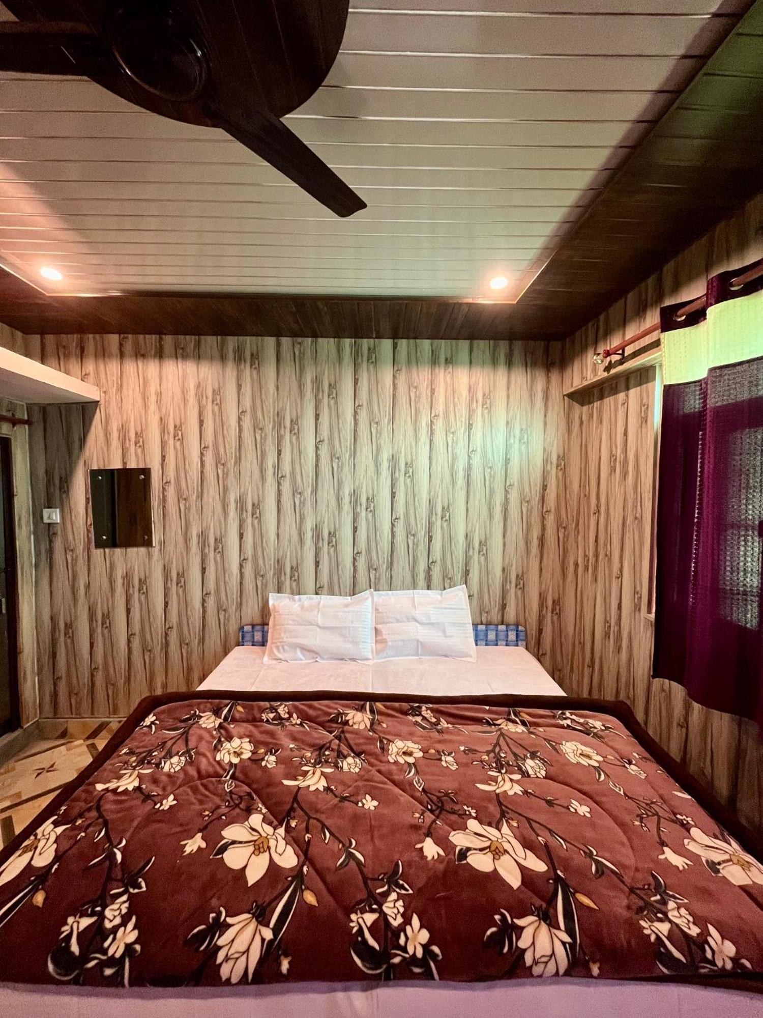 Astha Guest House Gopeshwar Экстерьер фото